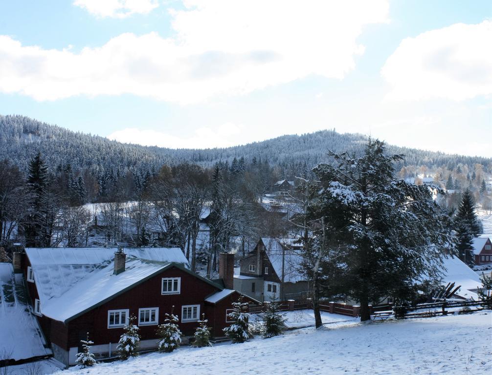 Rodinny Hotel Kaiser Desná Eksteriør billede